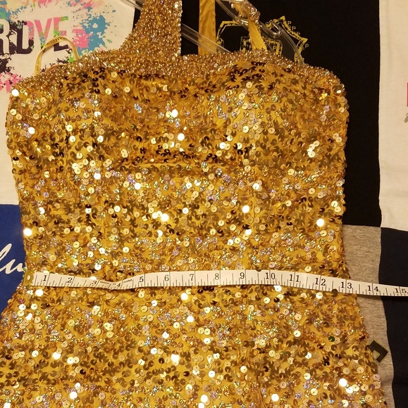 Gold sequin formal/prom dress - Picture 6 of 8